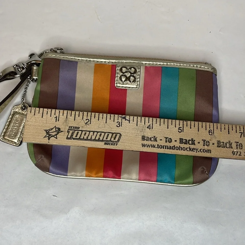 Coach Julia Legacy Stripe Wristlet Special Edition Gold Cs